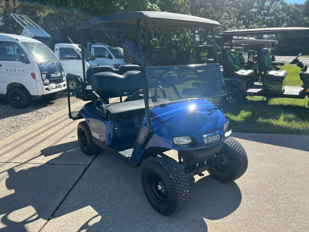 2018 E-Z-GO Valor