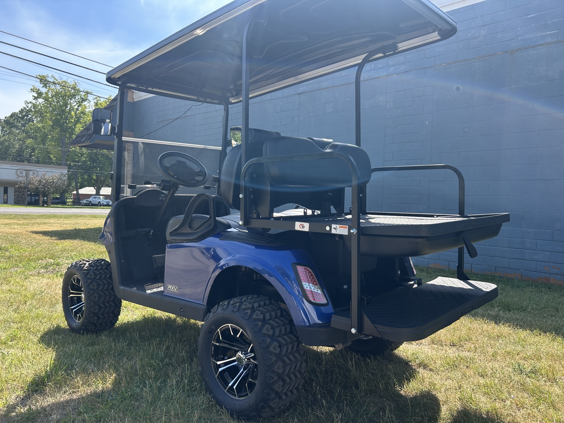2020 E-Z-GO RXV