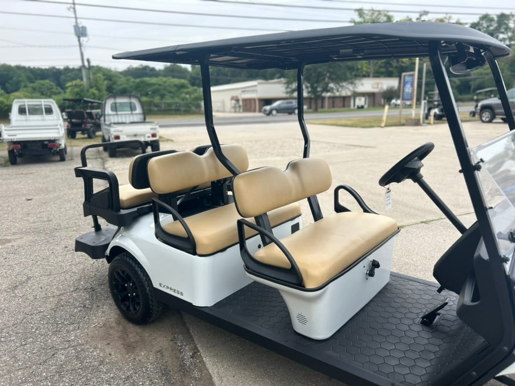 2026 E-Z-GO EXPRESS 6