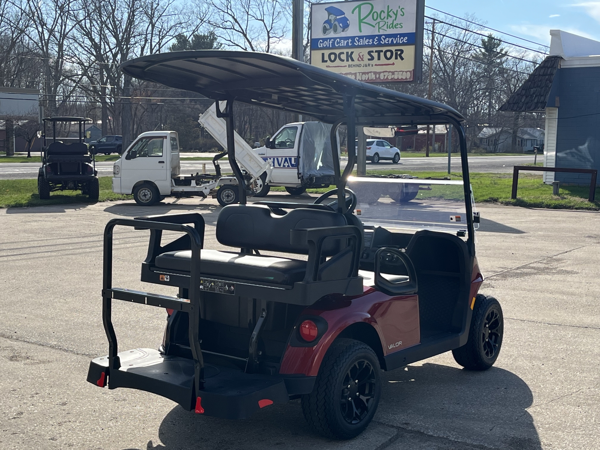 2027 E-Z-GO Valor