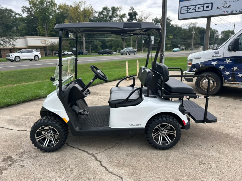 2027 E-Z-GO Valor