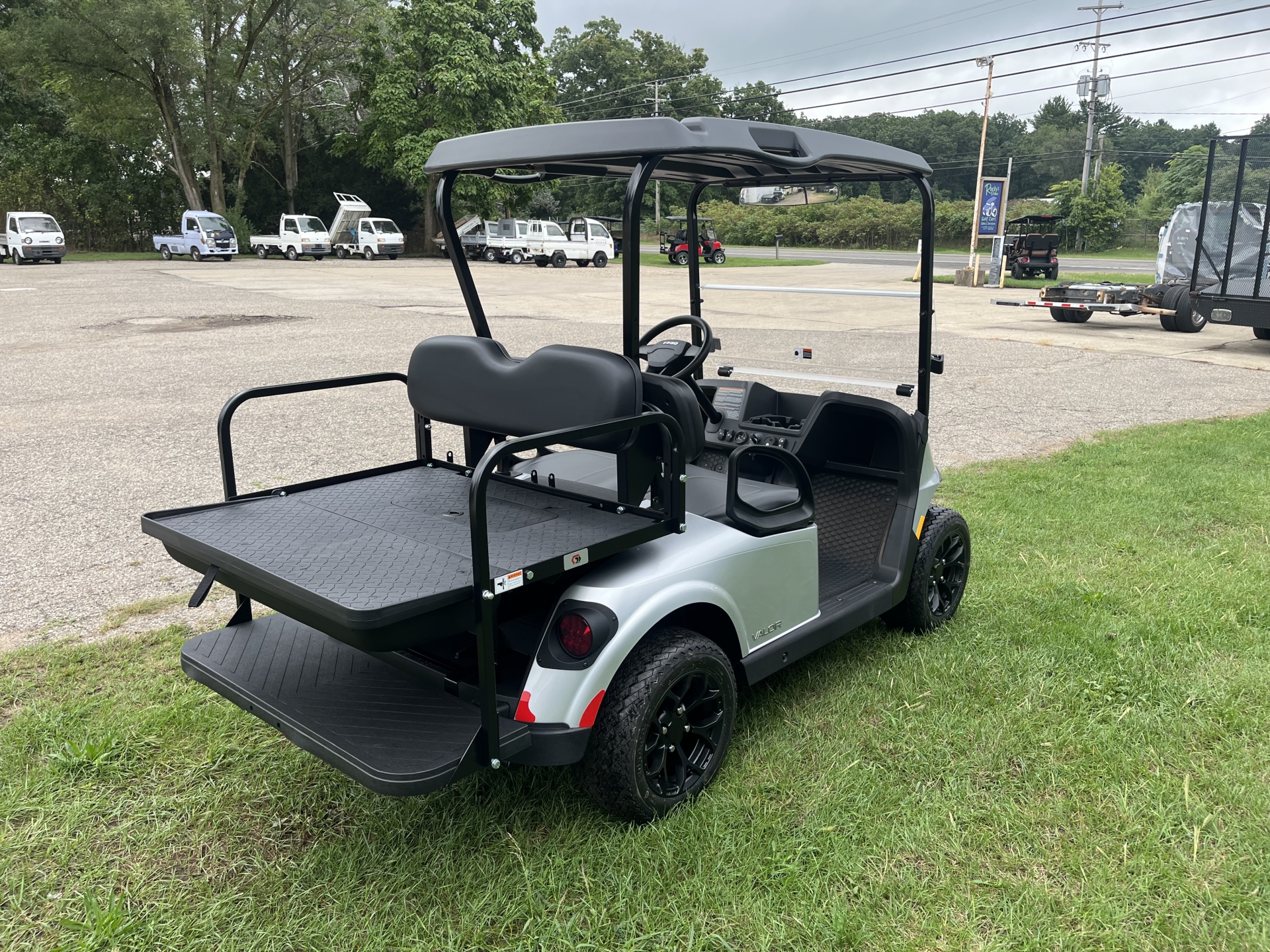 2027 E-Z-GO Valor