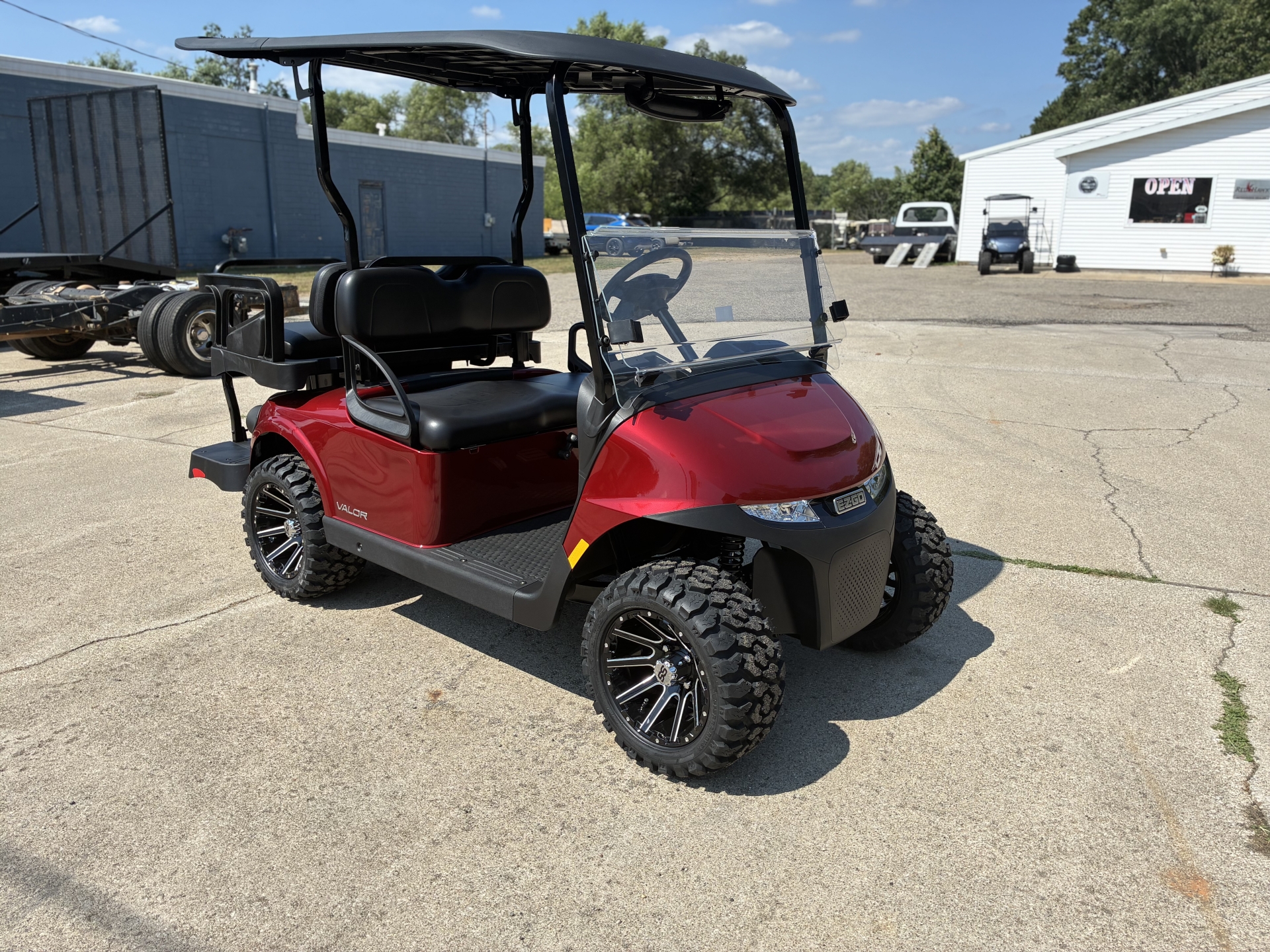 2027 E-Z-GO Valor